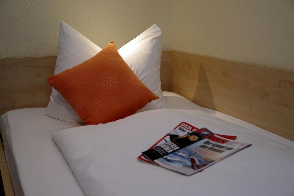 Hotel-Pension Am Böhmepark Soltau Bagian luar foto