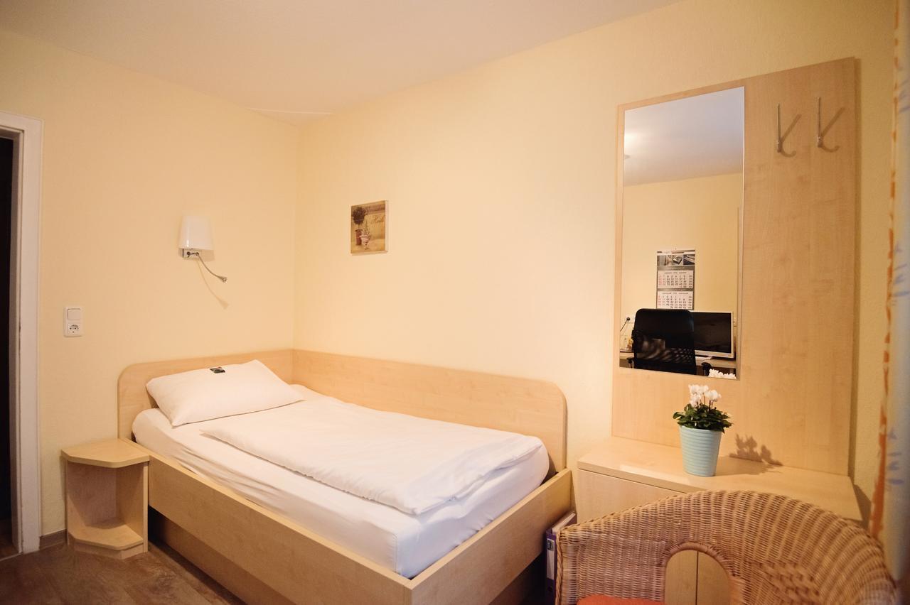 Hotel-Pension Am Böhmepark Soltau Bagian luar foto