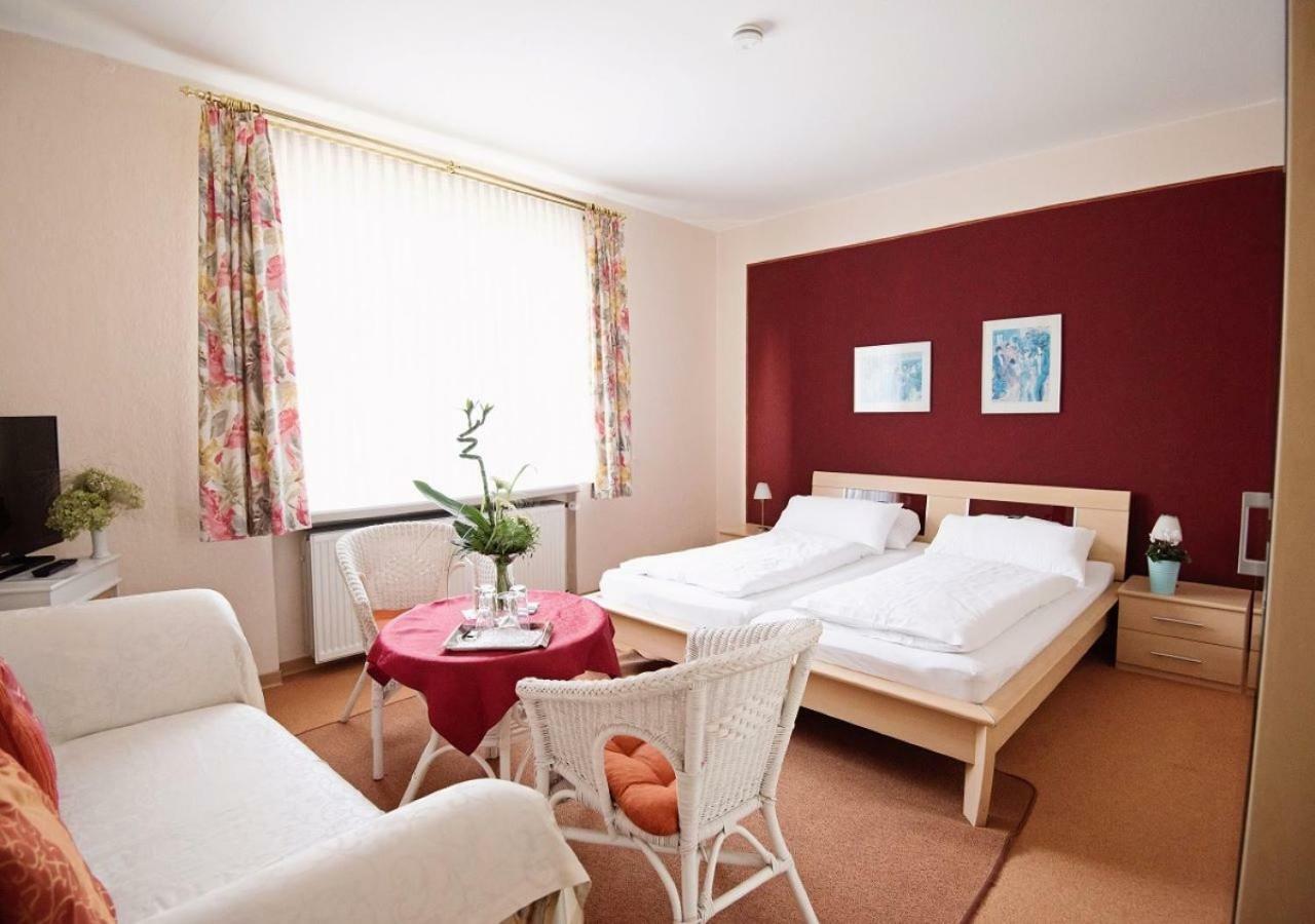 Hotel-Pension Am Böhmepark Soltau Bagian luar foto