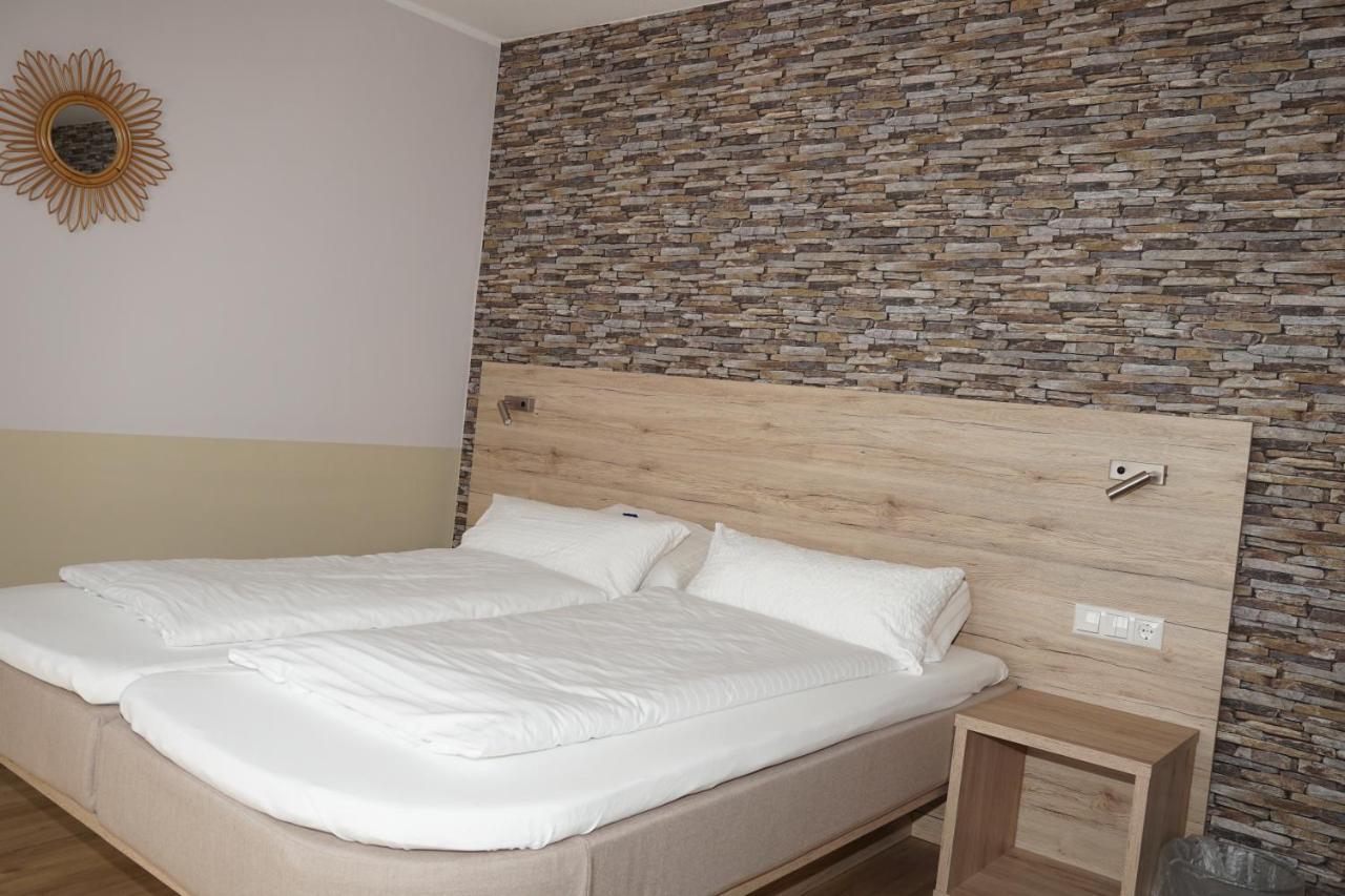 Hotel-Pension Am Böhmepark Soltau Bagian luar foto